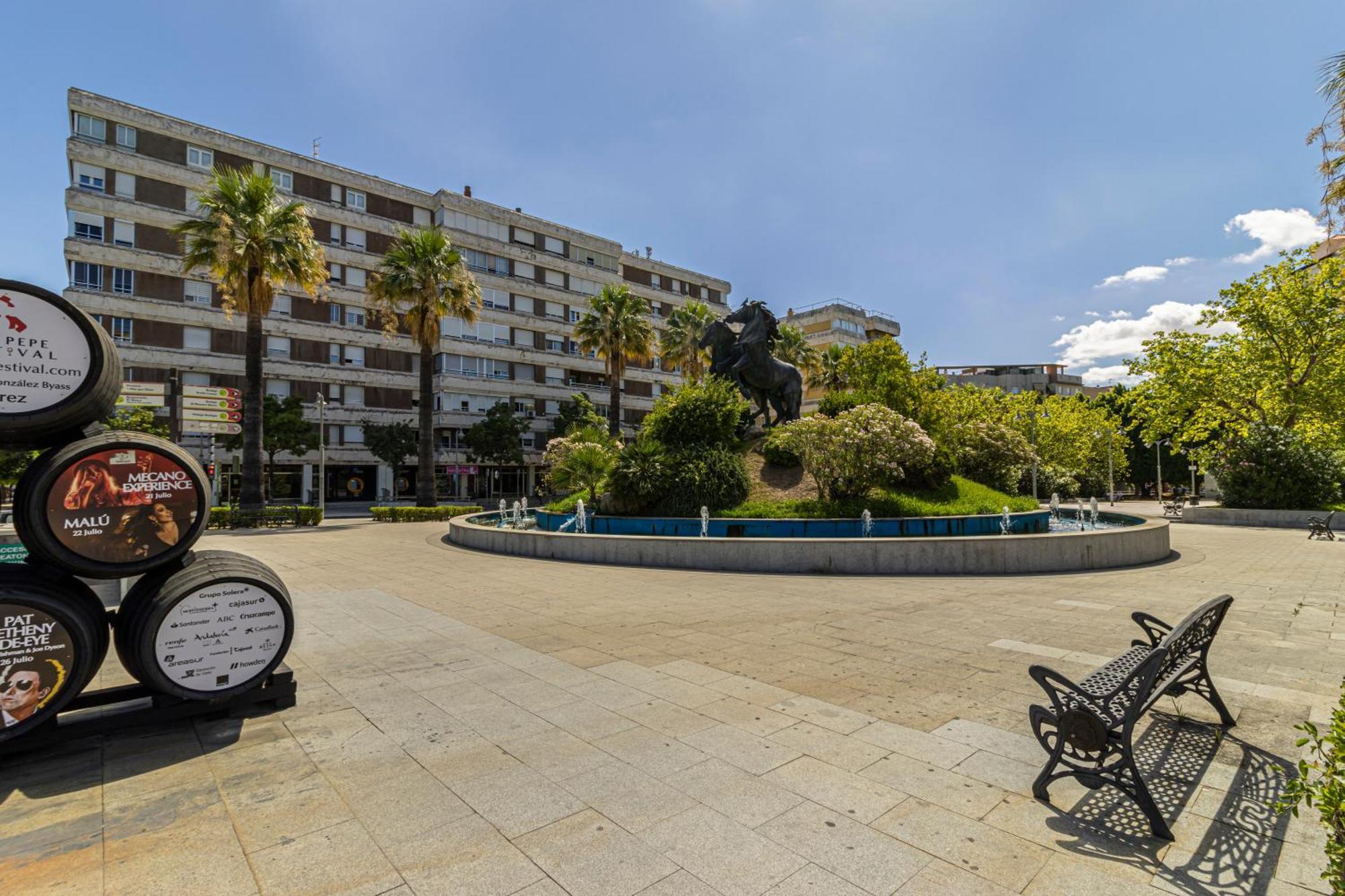 Allo Apartments Santo Domingo 2 Habitaciones - Parking Херес-де-ла-Фронтера Экстерьер фото